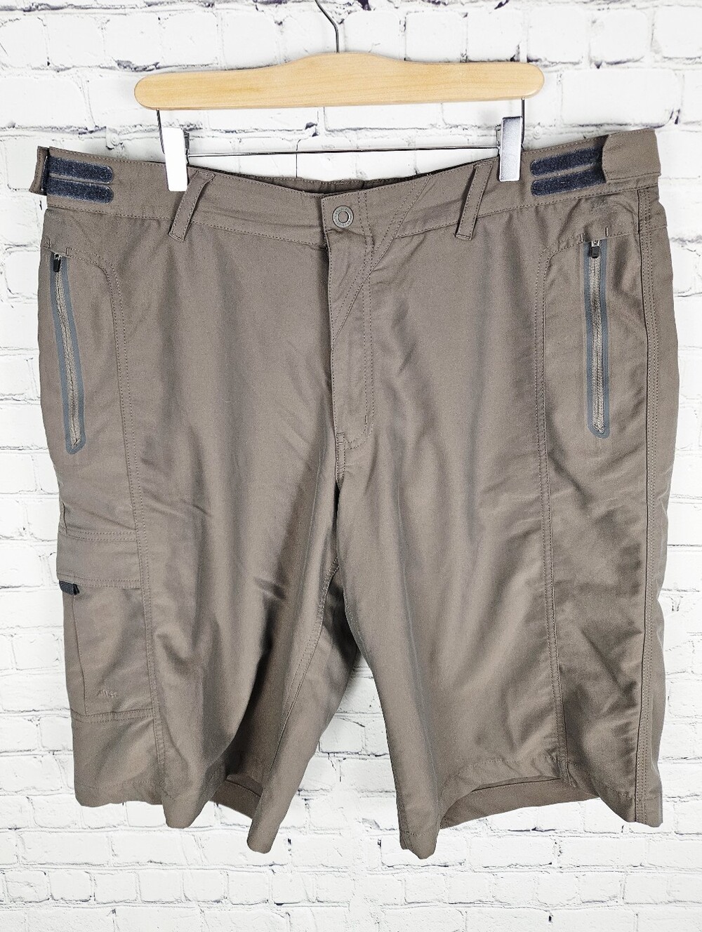 MEC | adjustable waist outdoor hiking shorts
